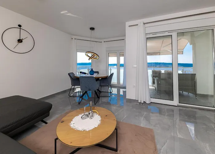 Panorama Apartment *