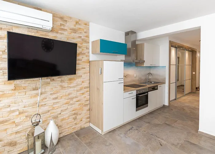 Panorama Apartment *