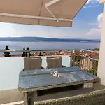 Panorama *